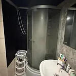 центр с двориком 2к с животными тварини посуточно подобово 아파트 오데사