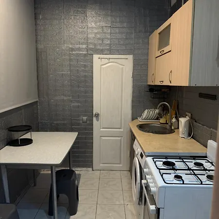 Appartement центр с двориком 2к с животными тварини посуточно подобово *